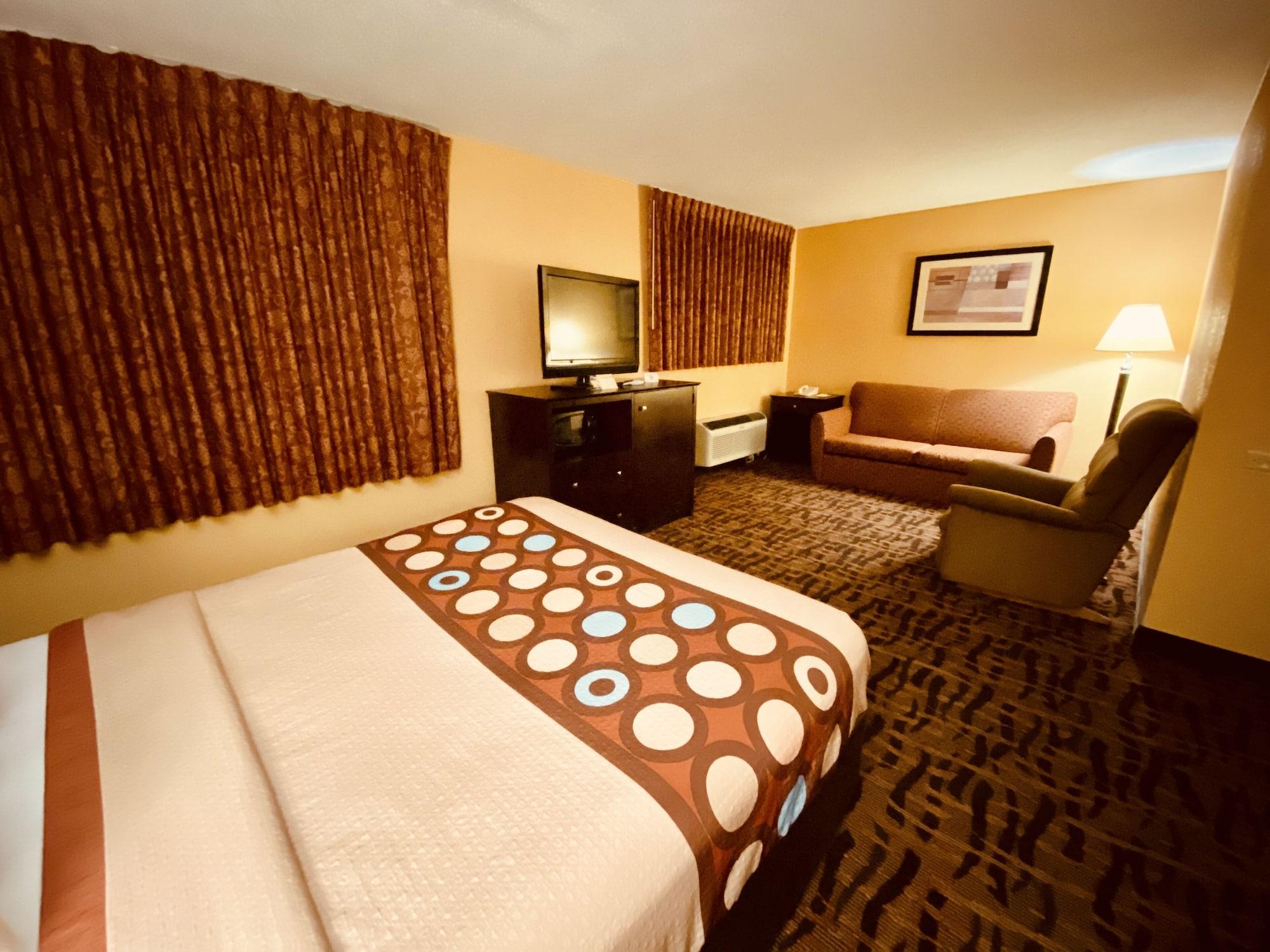 Super 8 By Wyndham Lawrence Ku Hotel Exterior photo