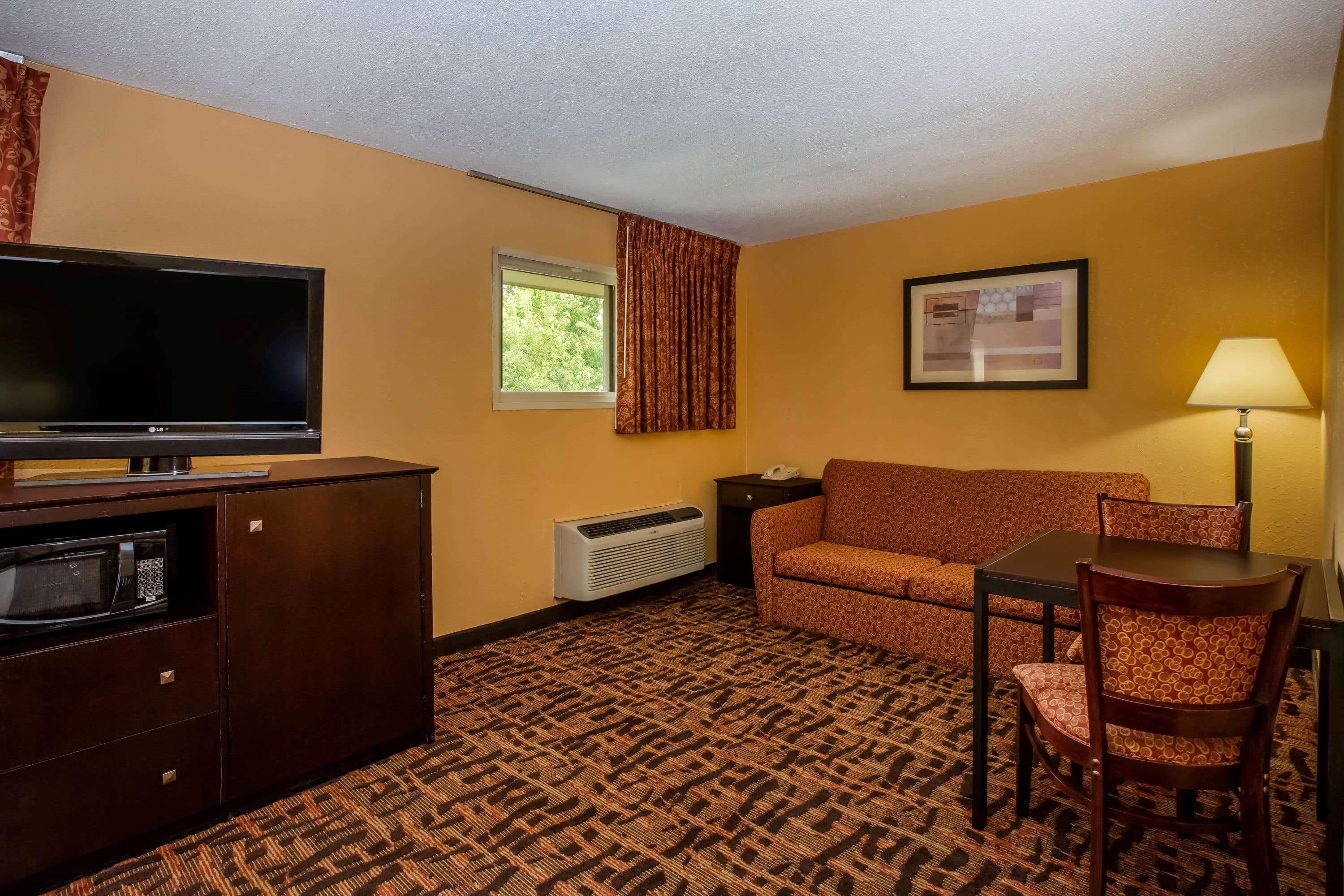 Super 8 By Wyndham Lawrence Ku Hotel Exterior photo